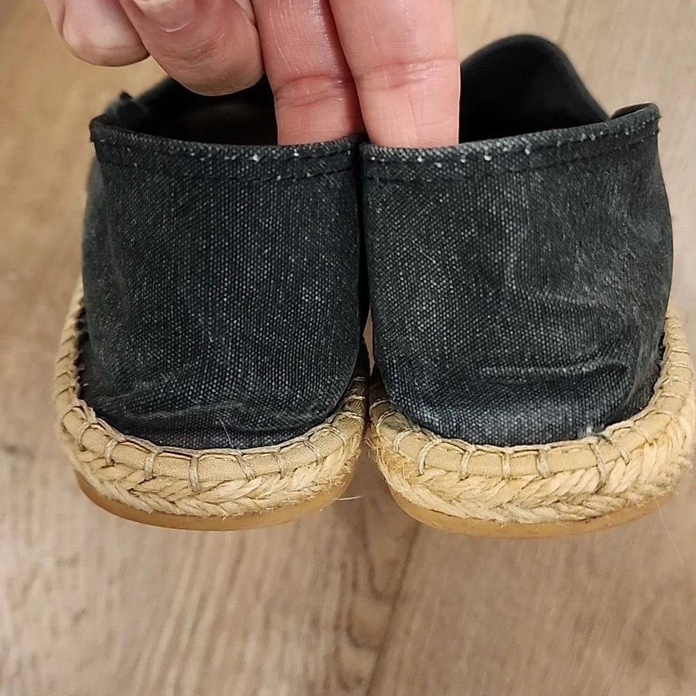 Laro Espadrilles Shoes Made in Spain Black Tan Vacation Beachy size 38 or 7.5-8